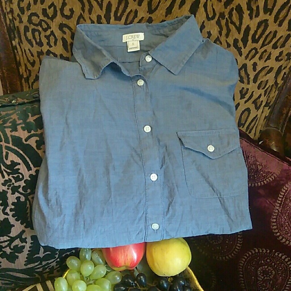 Sold.💋 J CREW CHAMBRAY POCKET TUNIC - Picture 4 of 5